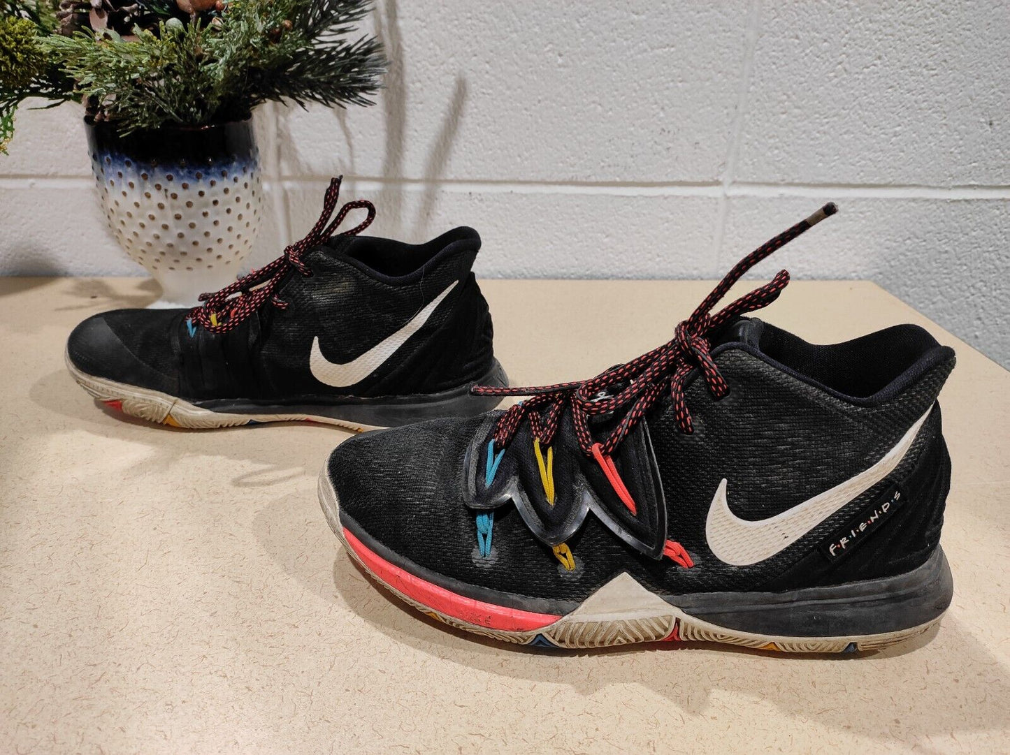 Nike Youth Size 6.5Y Kyrie Irving 5 Friends Multicolor Shoes