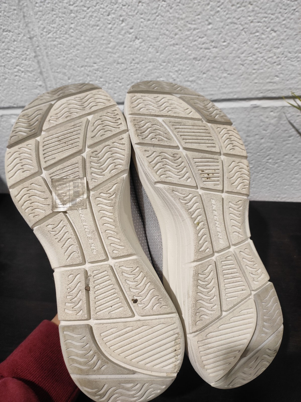 SKECHERS Women's Arch Comfort Slip On Athletic Shoes Sneaker ~ Gray US-7