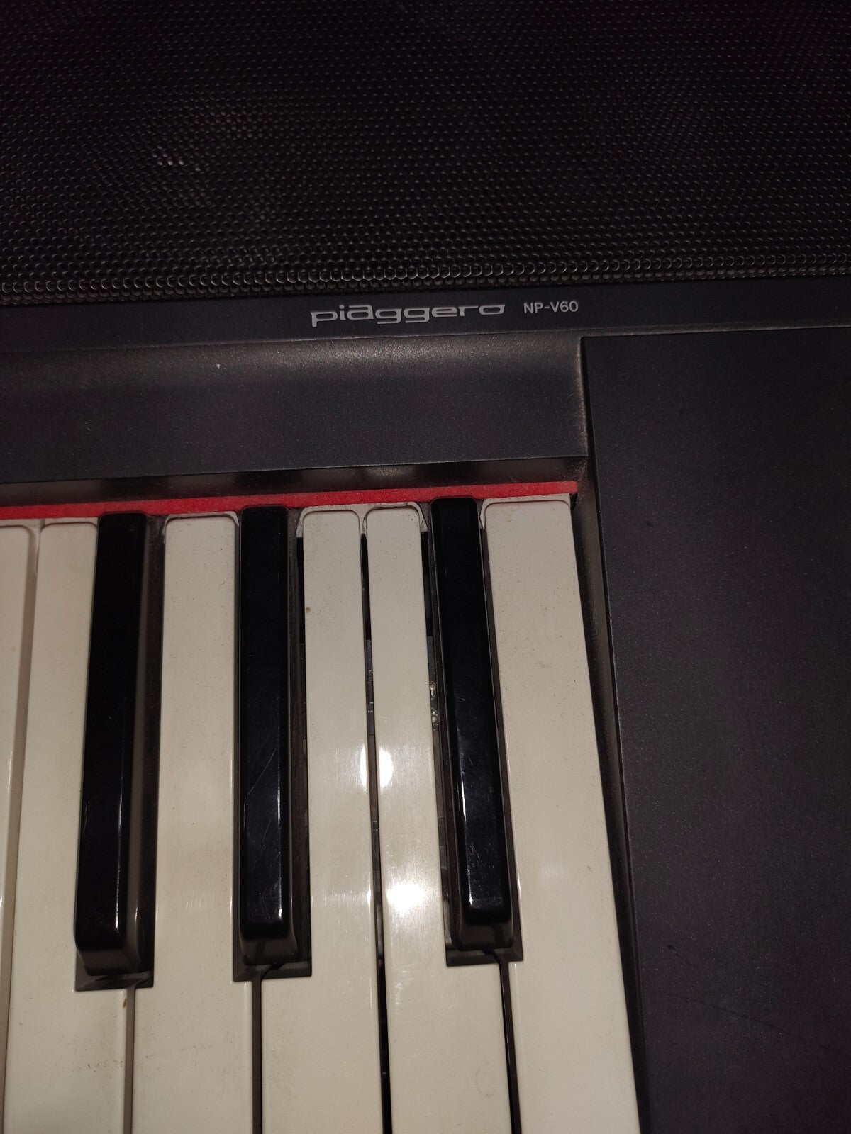 Yamaha Electronic Keyboard Piaggero NP-V60