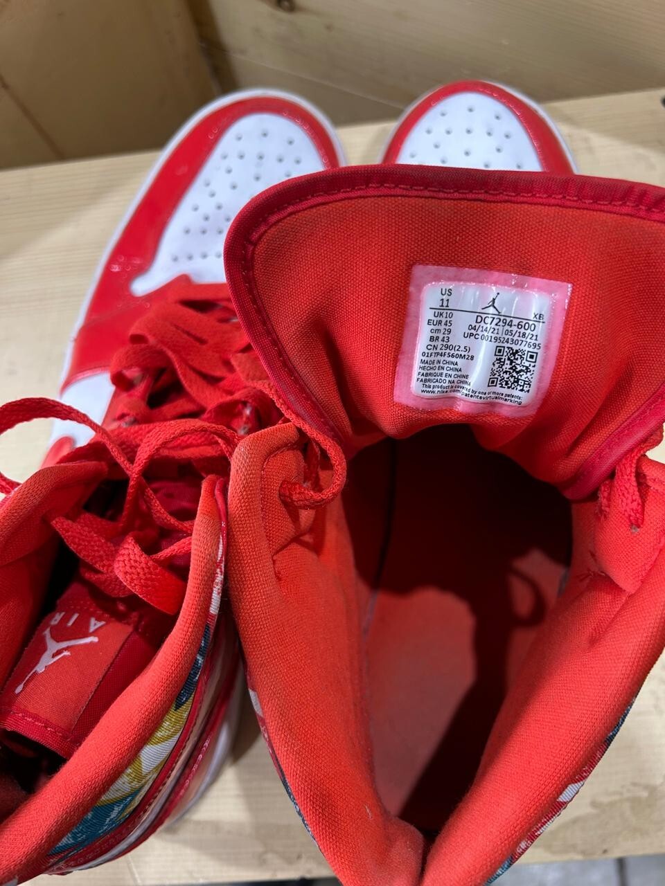 Nike Air Jordan 1 Mid SE 'Barcelona Sweater' RED Men's size 11