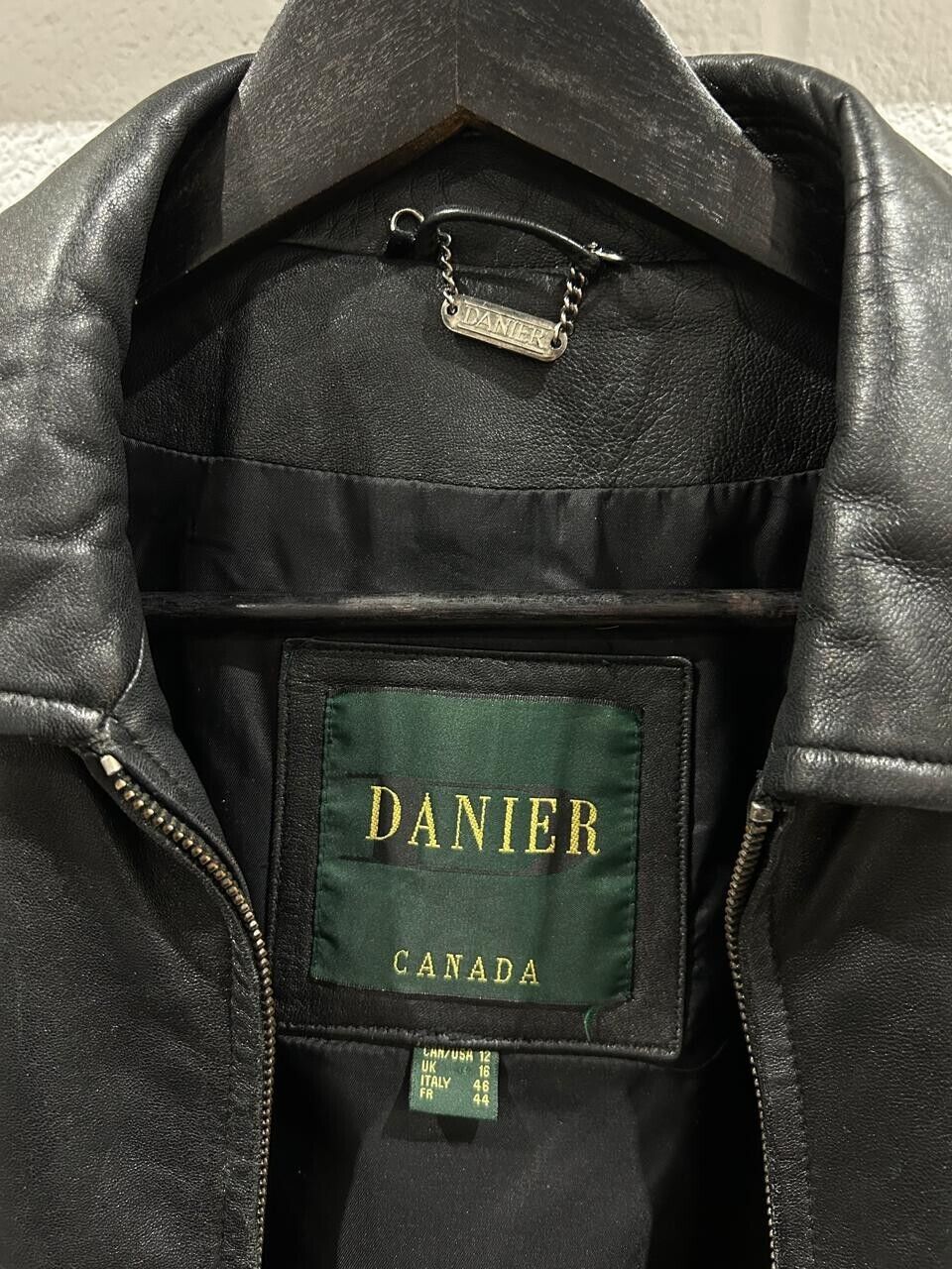 Danier Canada Women's Black Genuine Leather Jacket Size 12