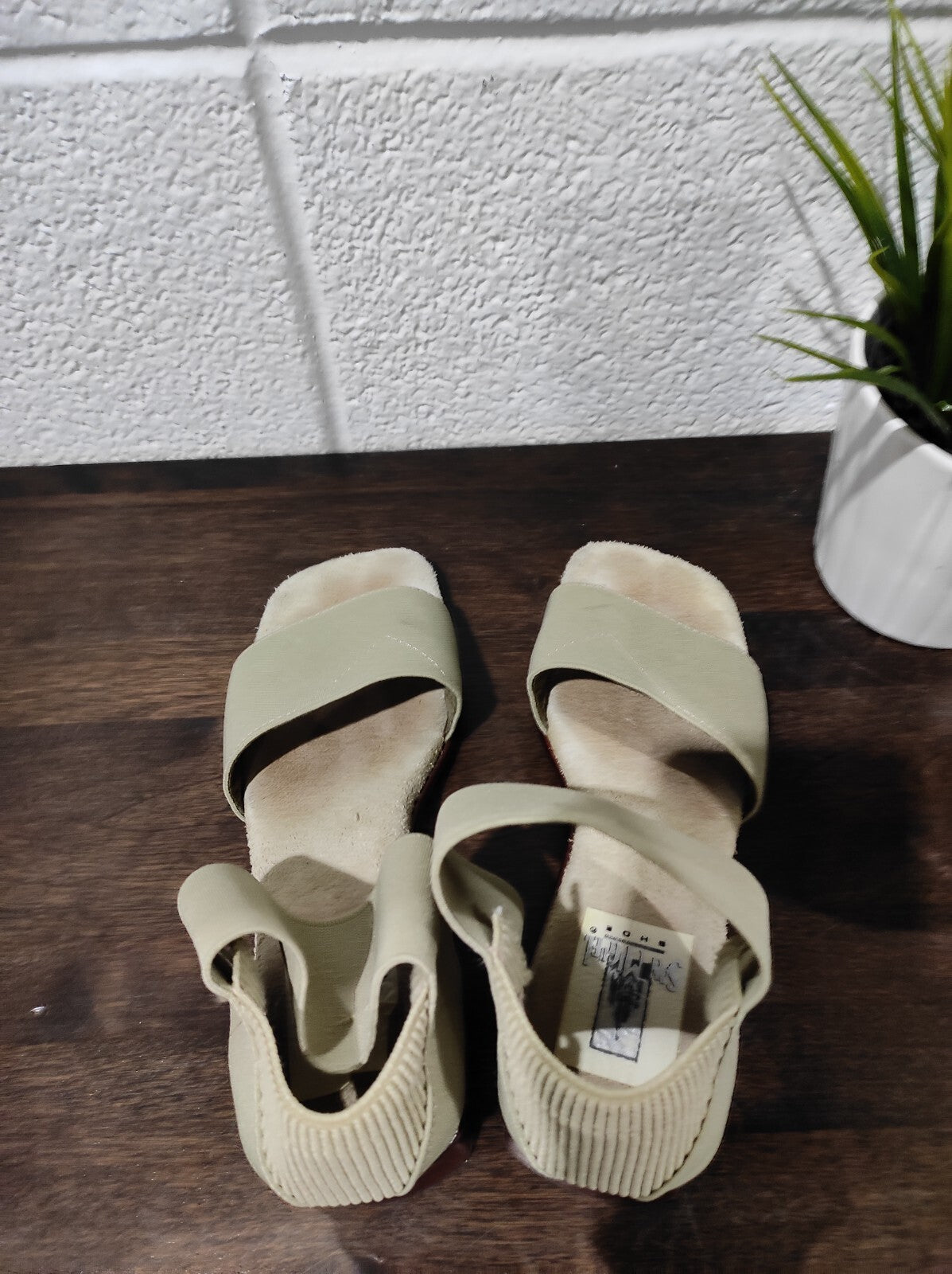 San Miguel Rare Steam Punk Stretchy Sandals Size-5