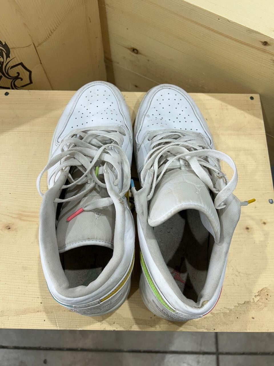 Nike Air Jordan 1 Low White Multi-Color Swoosh Men's Size 11