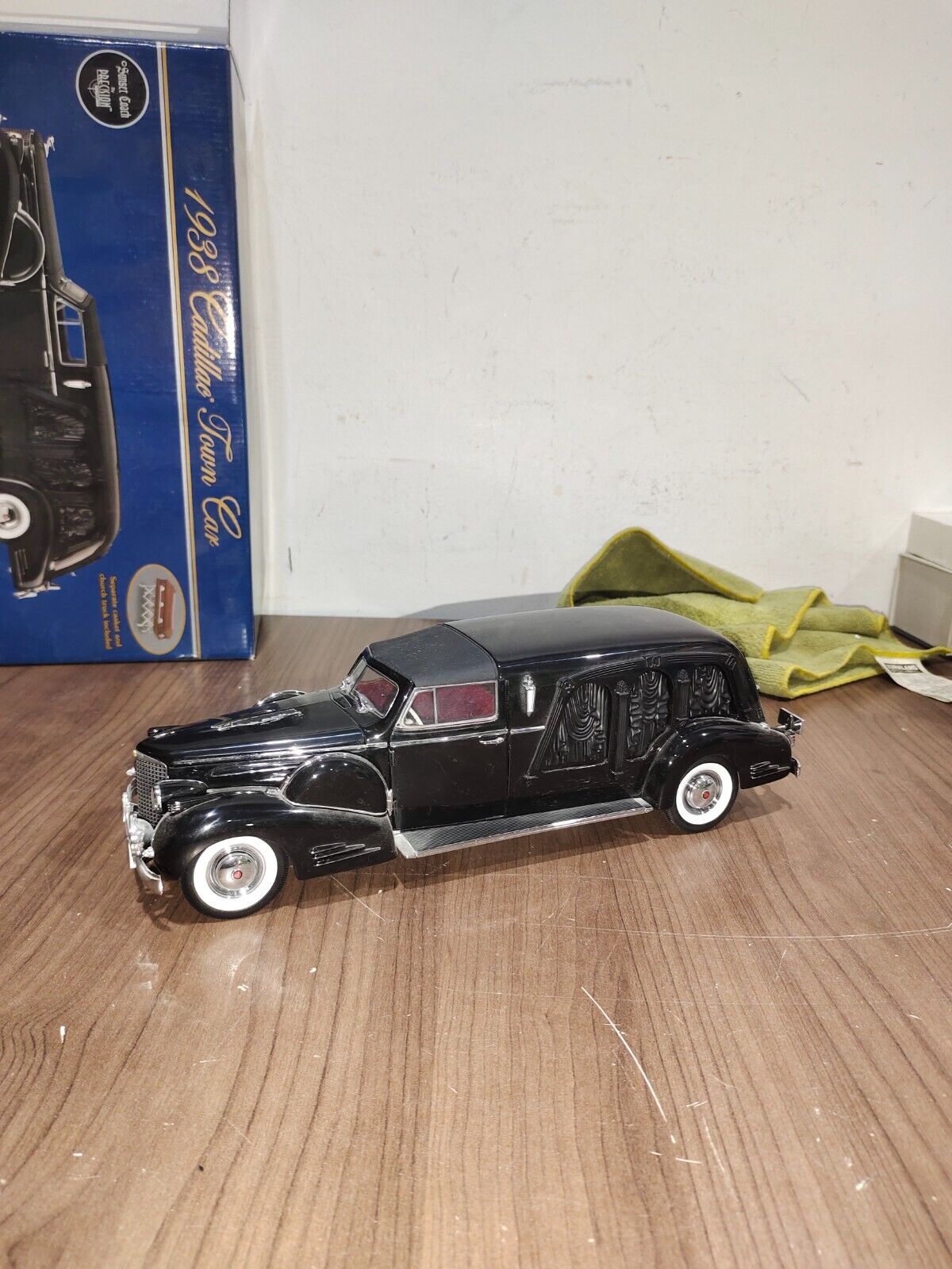 Precision Miniatures 1938 Cadillac Town Car Custom Carved Panel Hearse 1:18 SEE