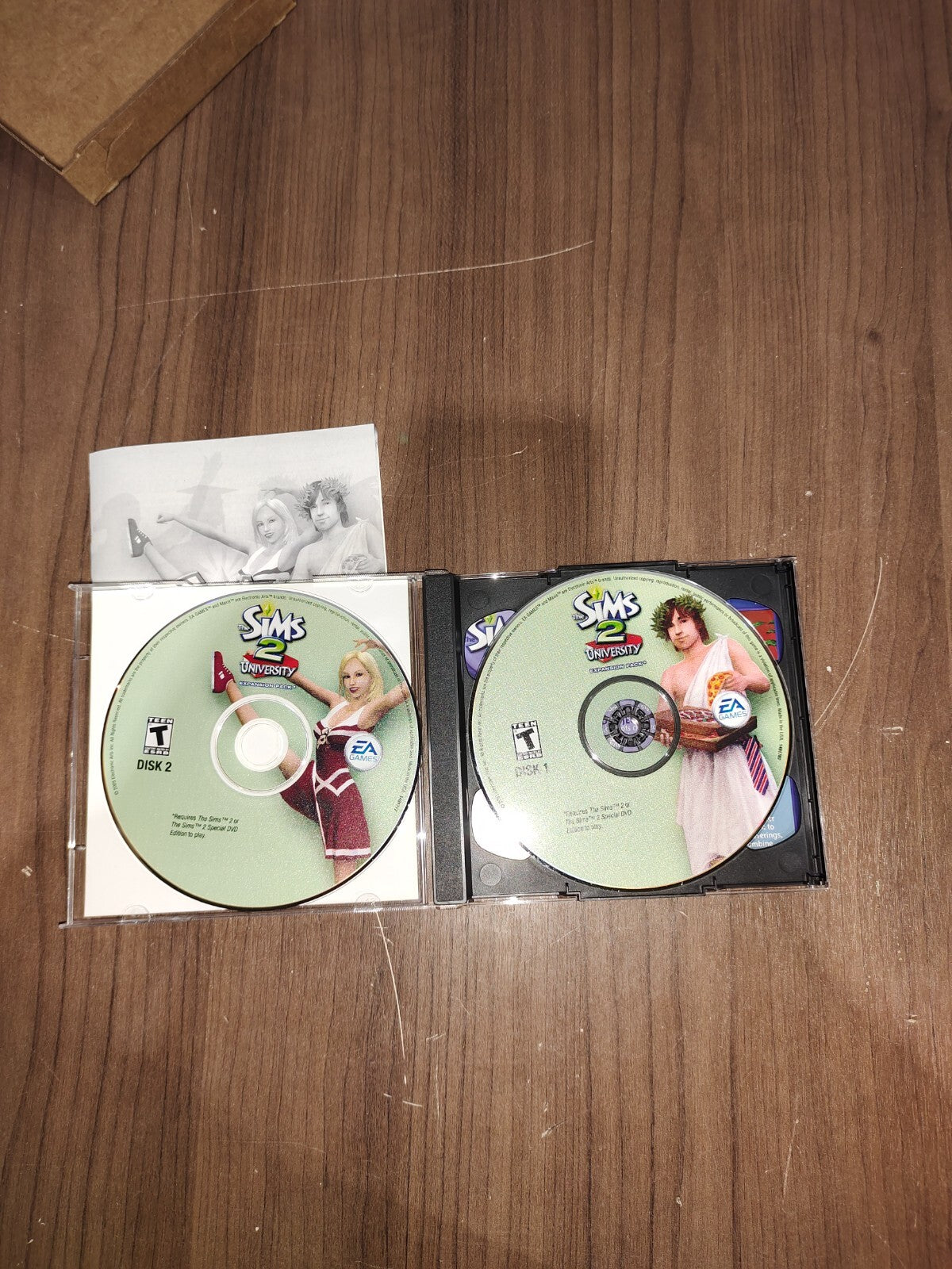 PC CD-ROM The Sims 2 University Expansion In Case