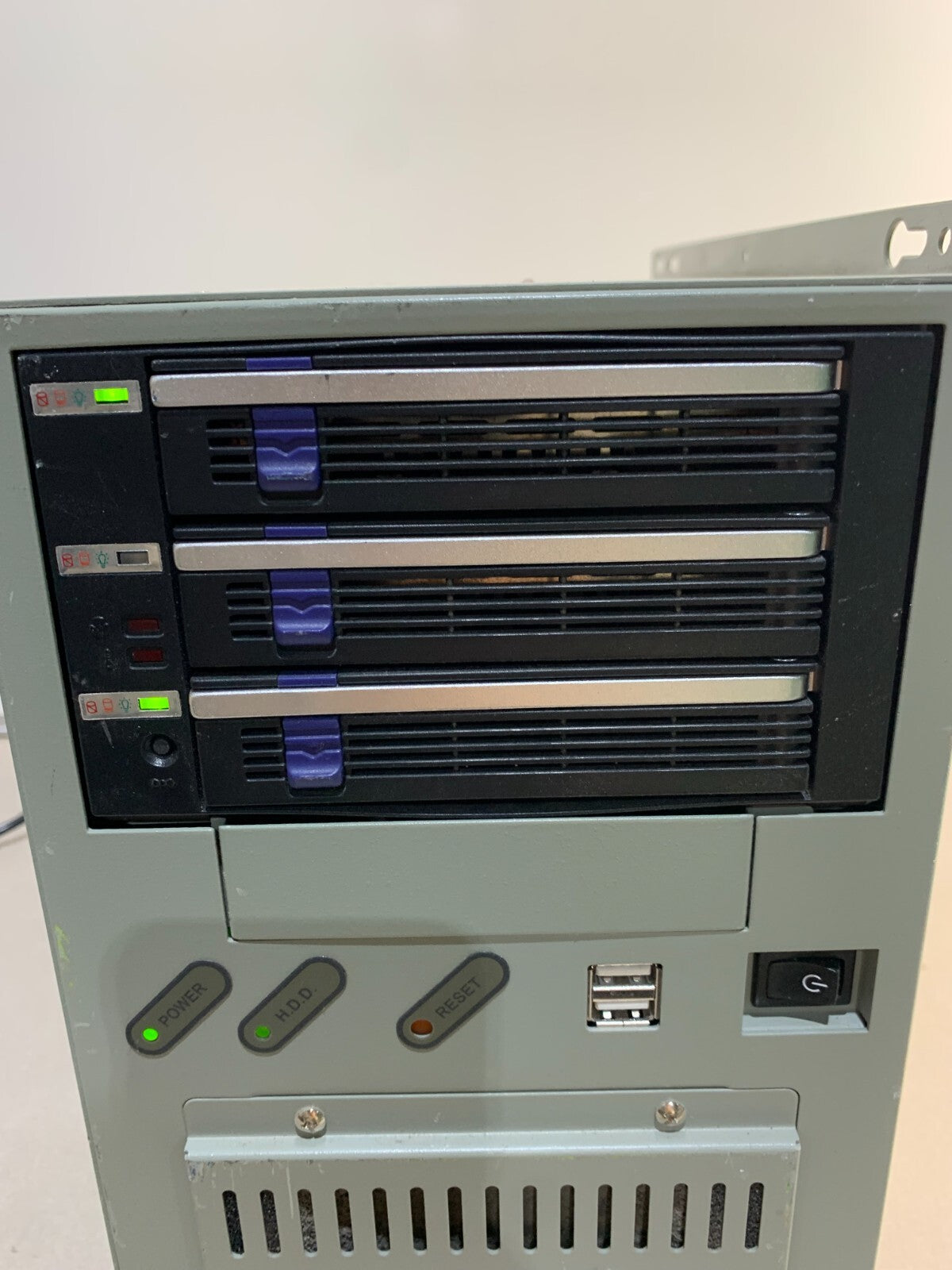 Advantech IPC-6608 BP Bare Chassis Industrial Computer IPC-6608