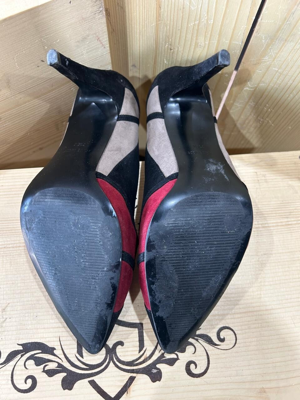 Nine West Black Red Beige Heels Women's 7.5