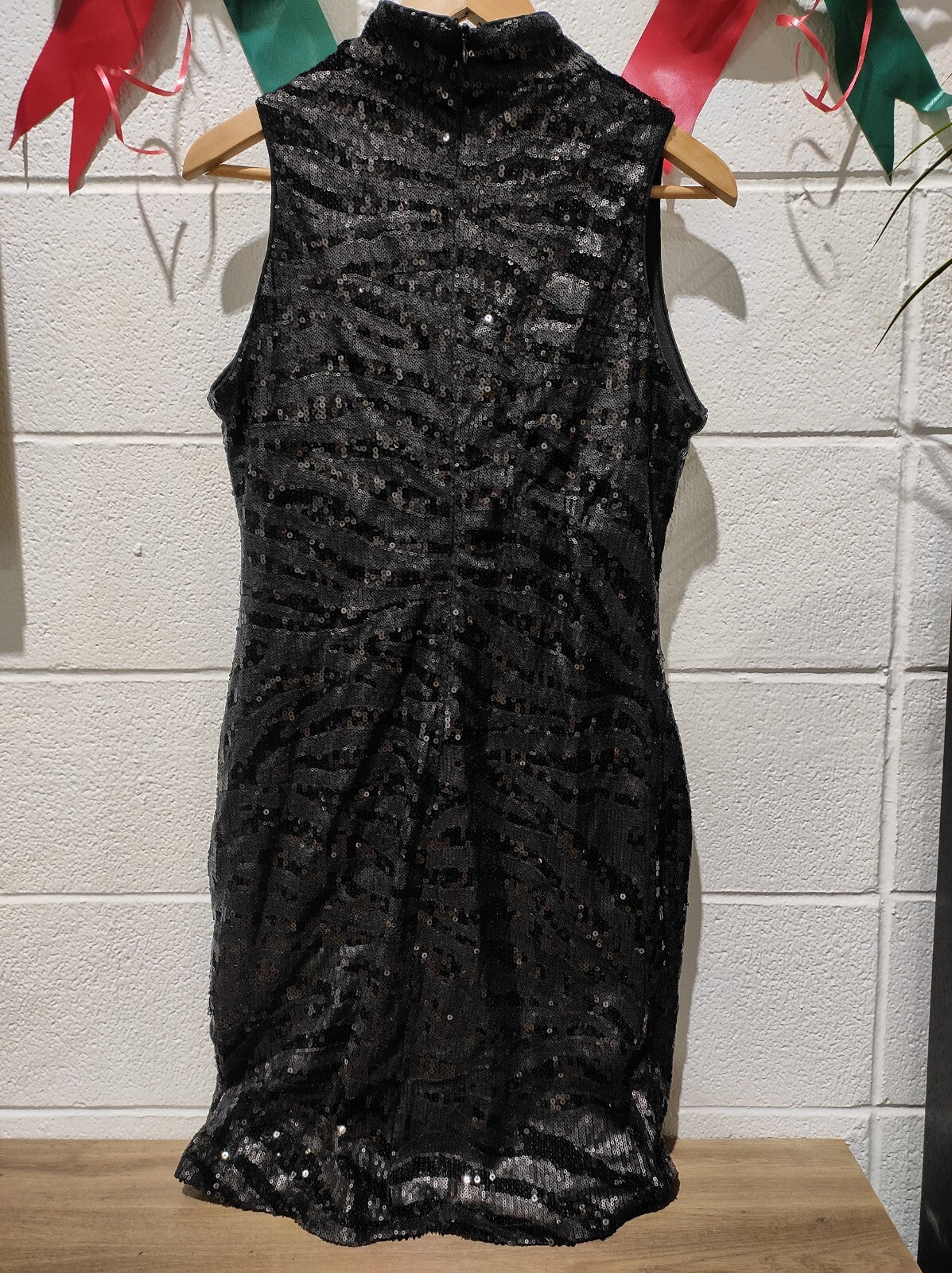NWT Le-Chateau black and brown sparkly gold glitter halter dress size M
