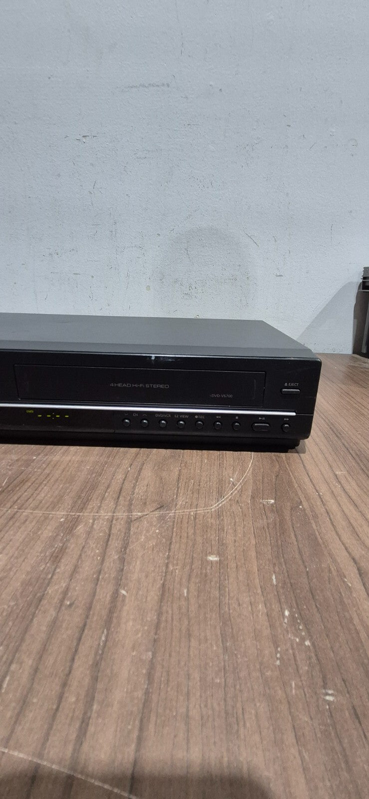Samsung DVD-V6700 DVD/VCR Combo Player