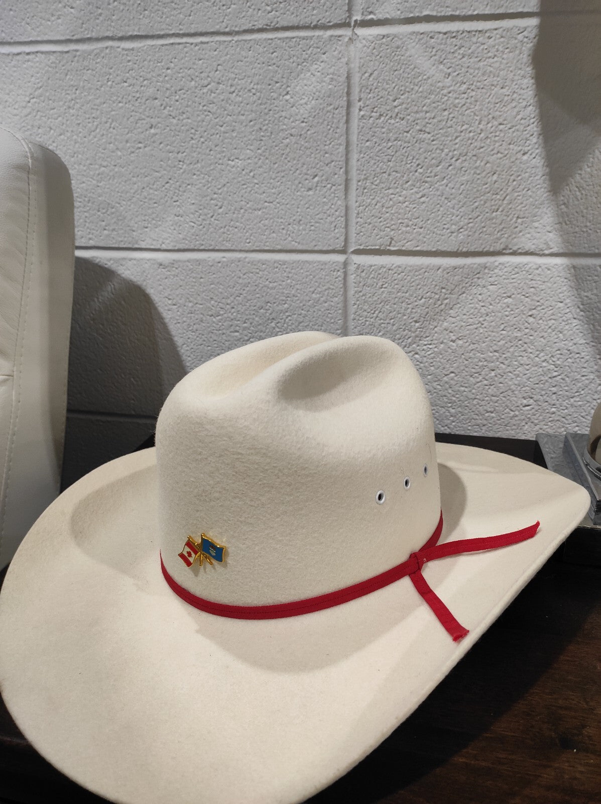 Smithbilt White & Red Calgary Stampede Cowboy Hat Size 7