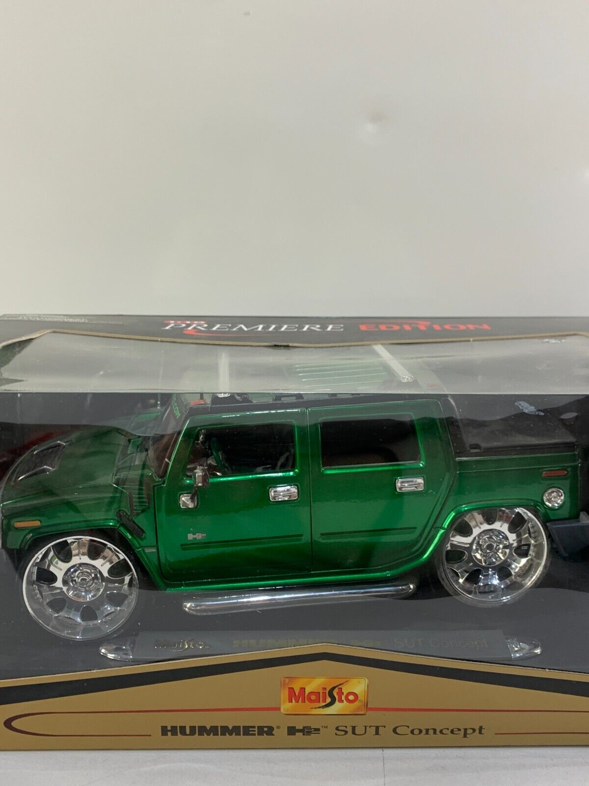 1/18 HUMMER H2 SUT BY MAISTO "PLAYERZ", GREEN # 31067
