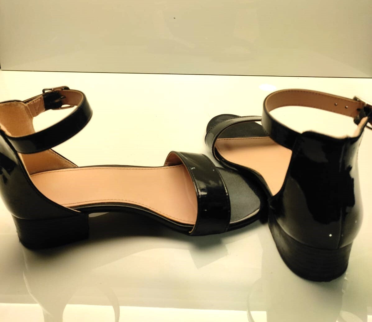 George Women's Taylor Block Heel sandals (US-3)