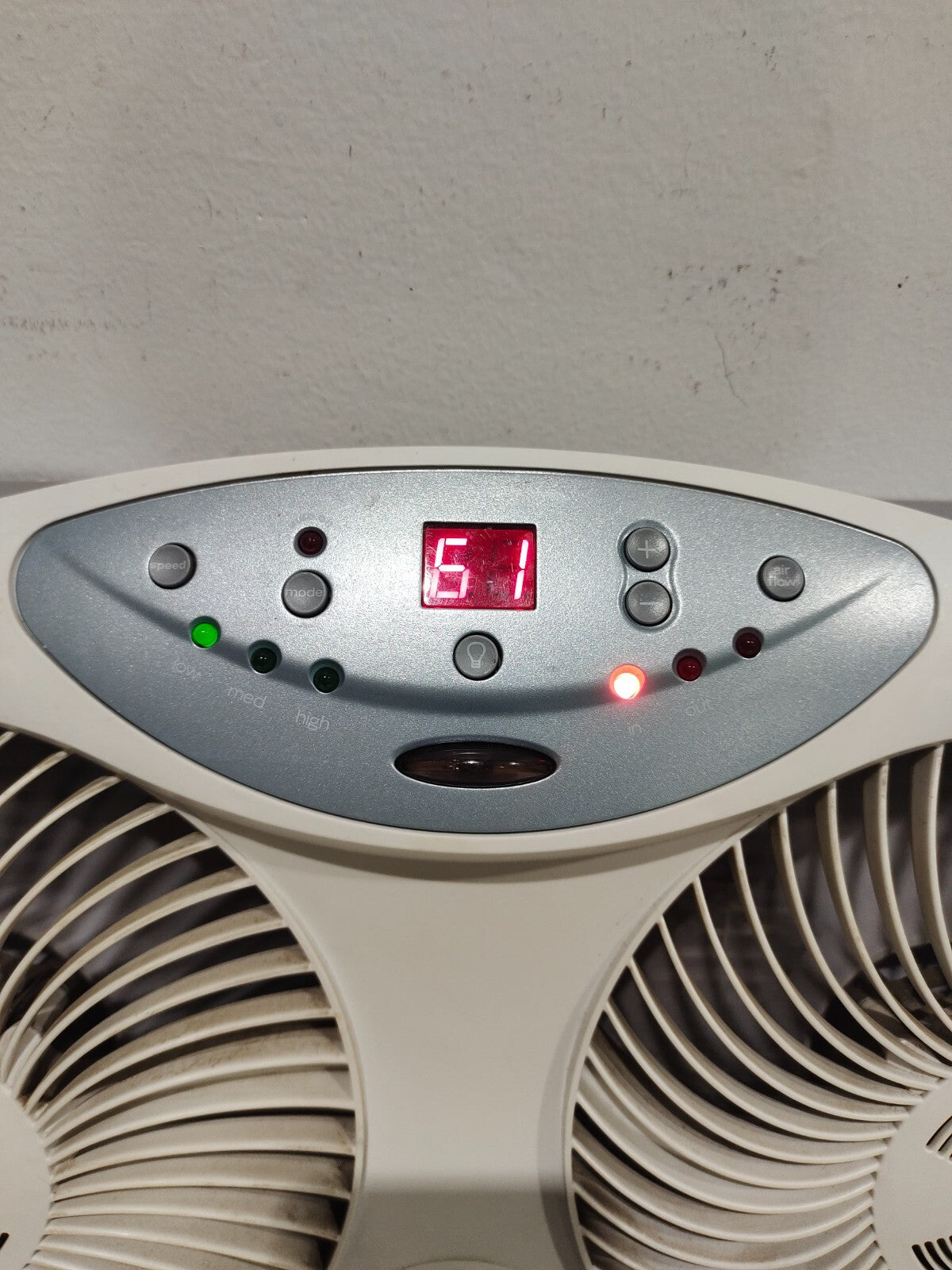 Bionaire 3 Speed Twin Reversible Airflow Window Fan - BW2300