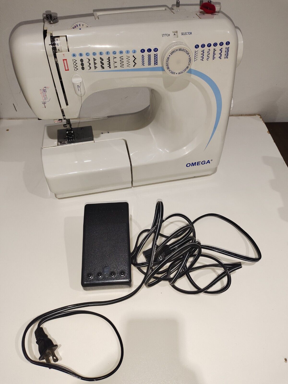 Omega Portable Electric Stitch Selector Sewing Machine