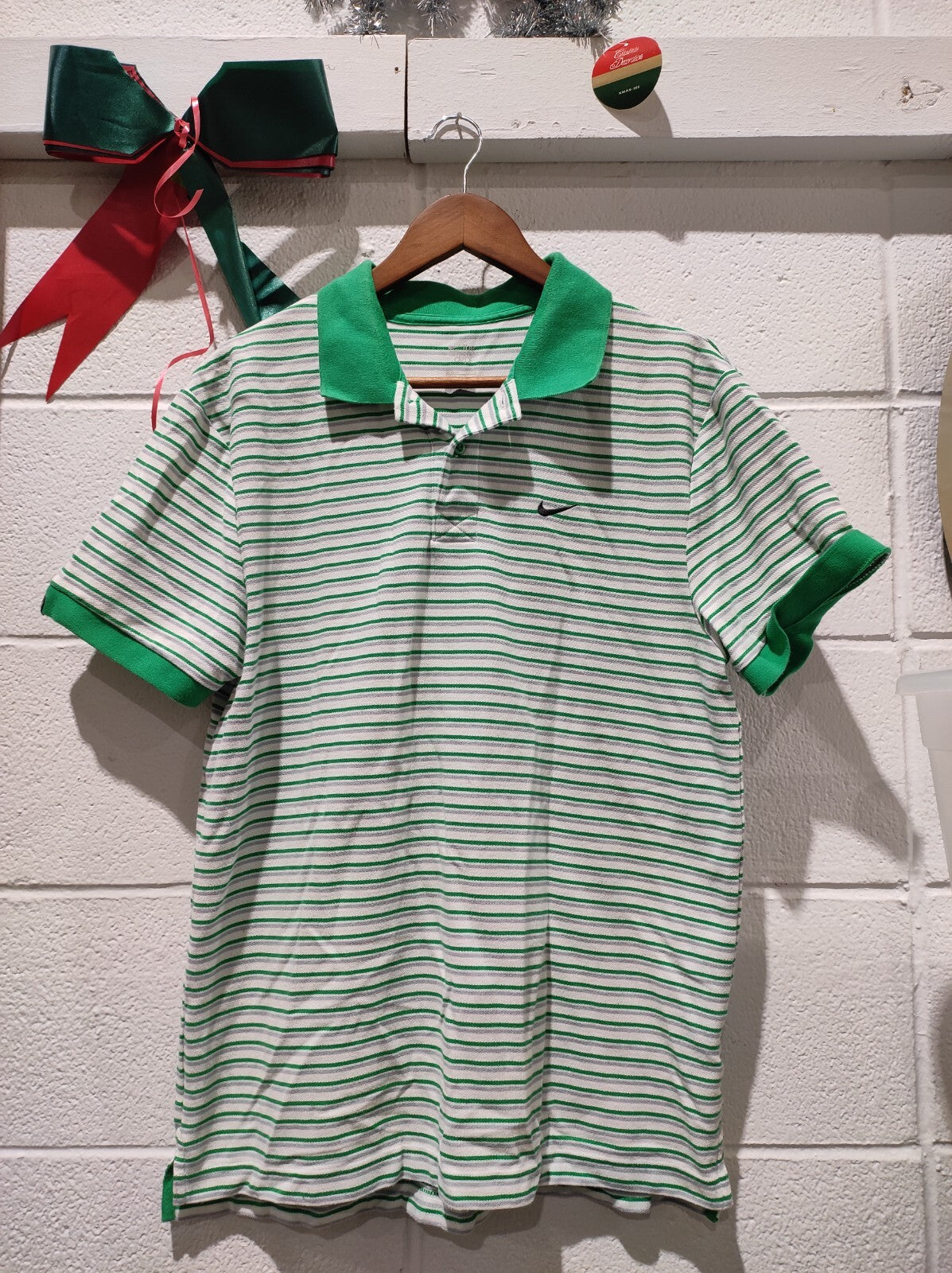 Nike Golf Standard Fit Dri-Fit Men's Green & White Striped Polo T-shirt