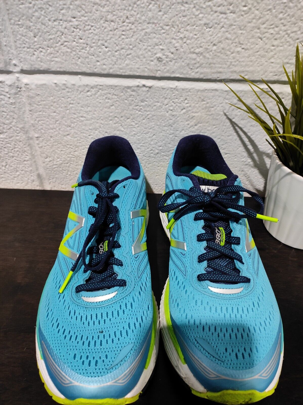 New Balance 880 Women's Aqua Yellow Running Shoes Size US- 8