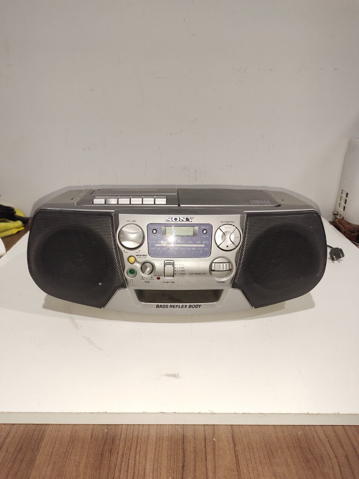 Sony CFD-V17 Portable Stereo Boombox AM FM CD Cassette