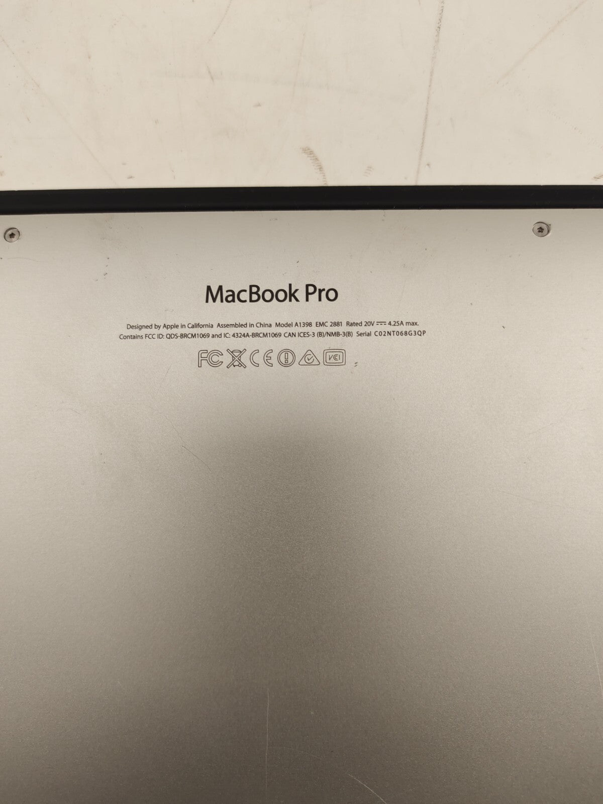 Apple MacBook Pro 15.4" (1 TB SSD) A1398 Laptop with OEM Charger