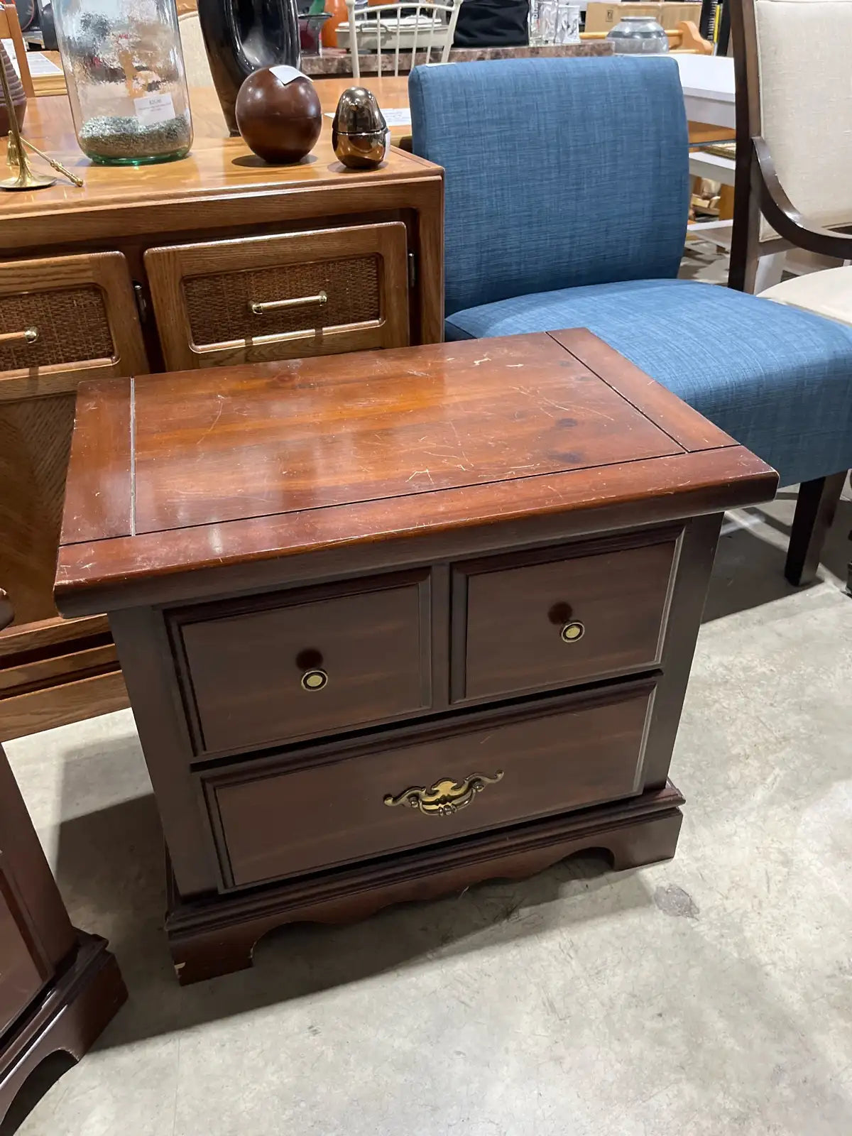 Set of two Vintage Nightstands