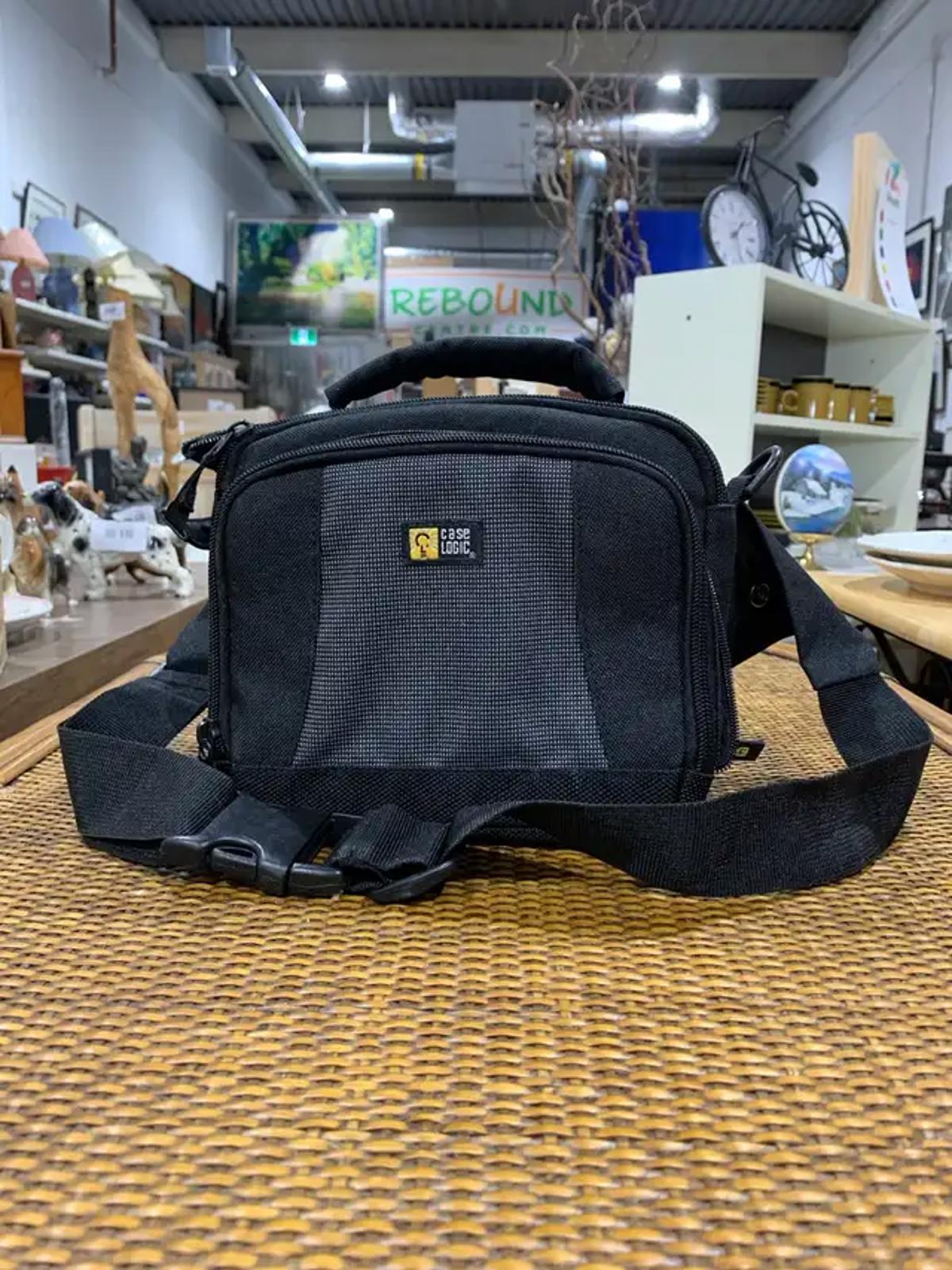 Small Case Logic Camera Bag