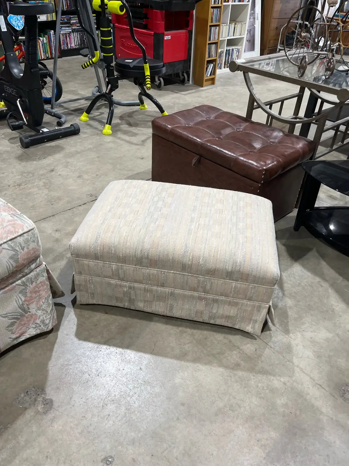 Set of two ottoman