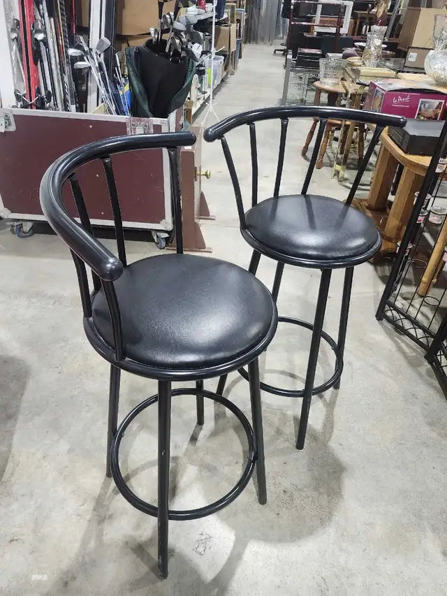 Set of 2 Swivel Bar Stools - 28"