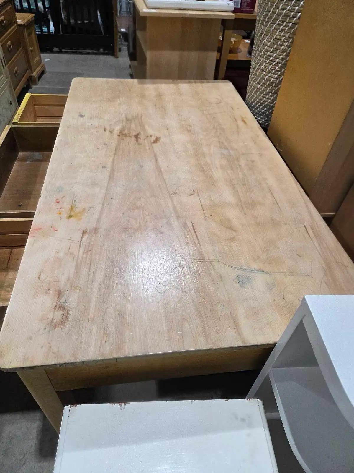 Solid Wooden Desk - Arts/Crafts