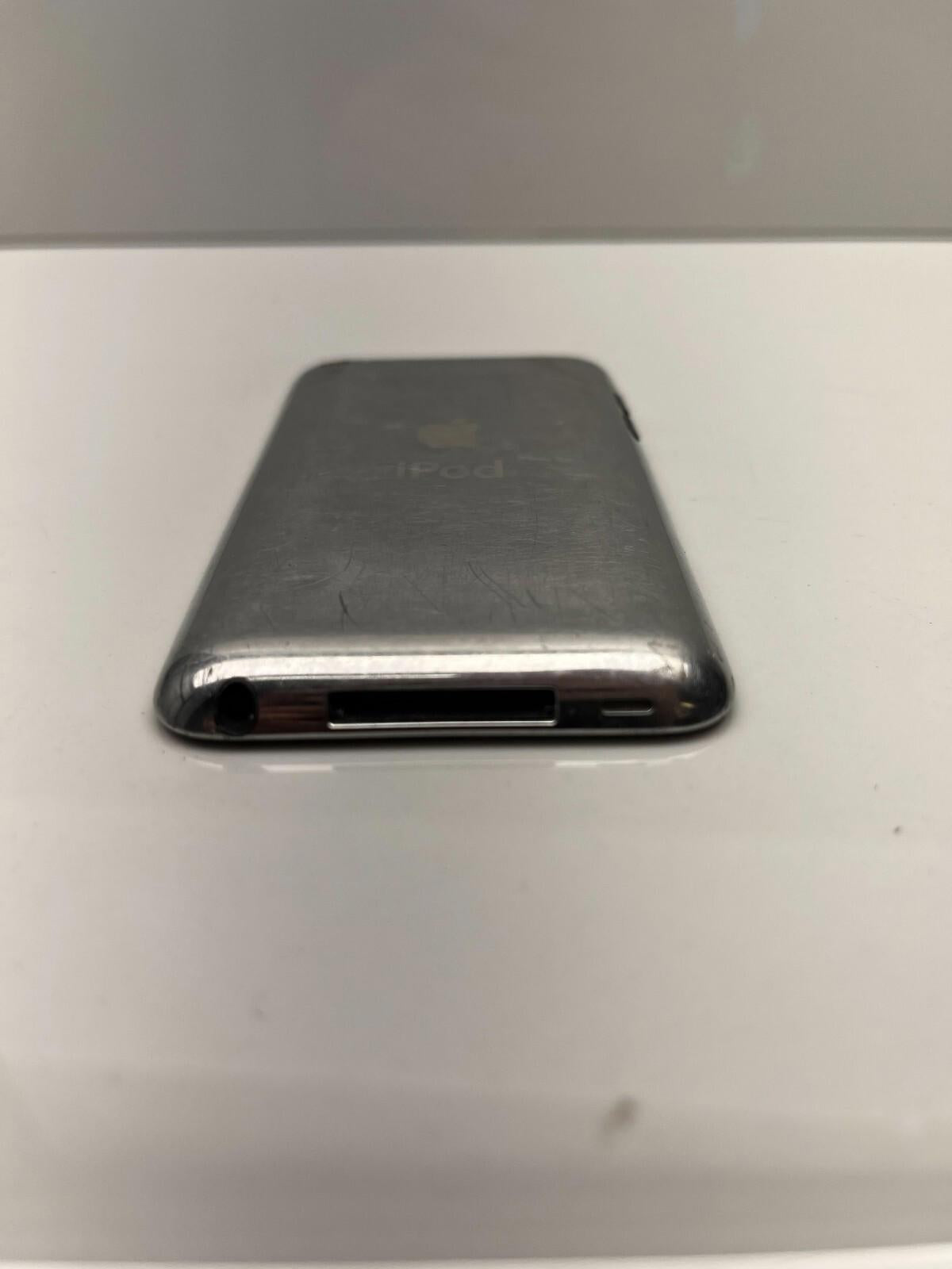 iPod Touch 4th Generation 8GB A1367 FOR PARTS