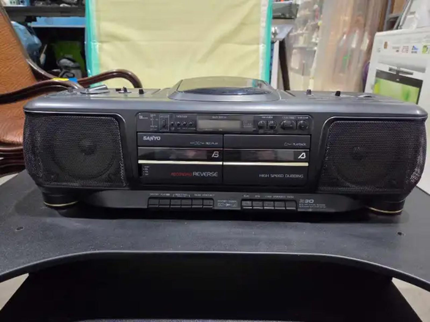 Sanyo MCD-Z30 CD/Radio/Cassette Boombox