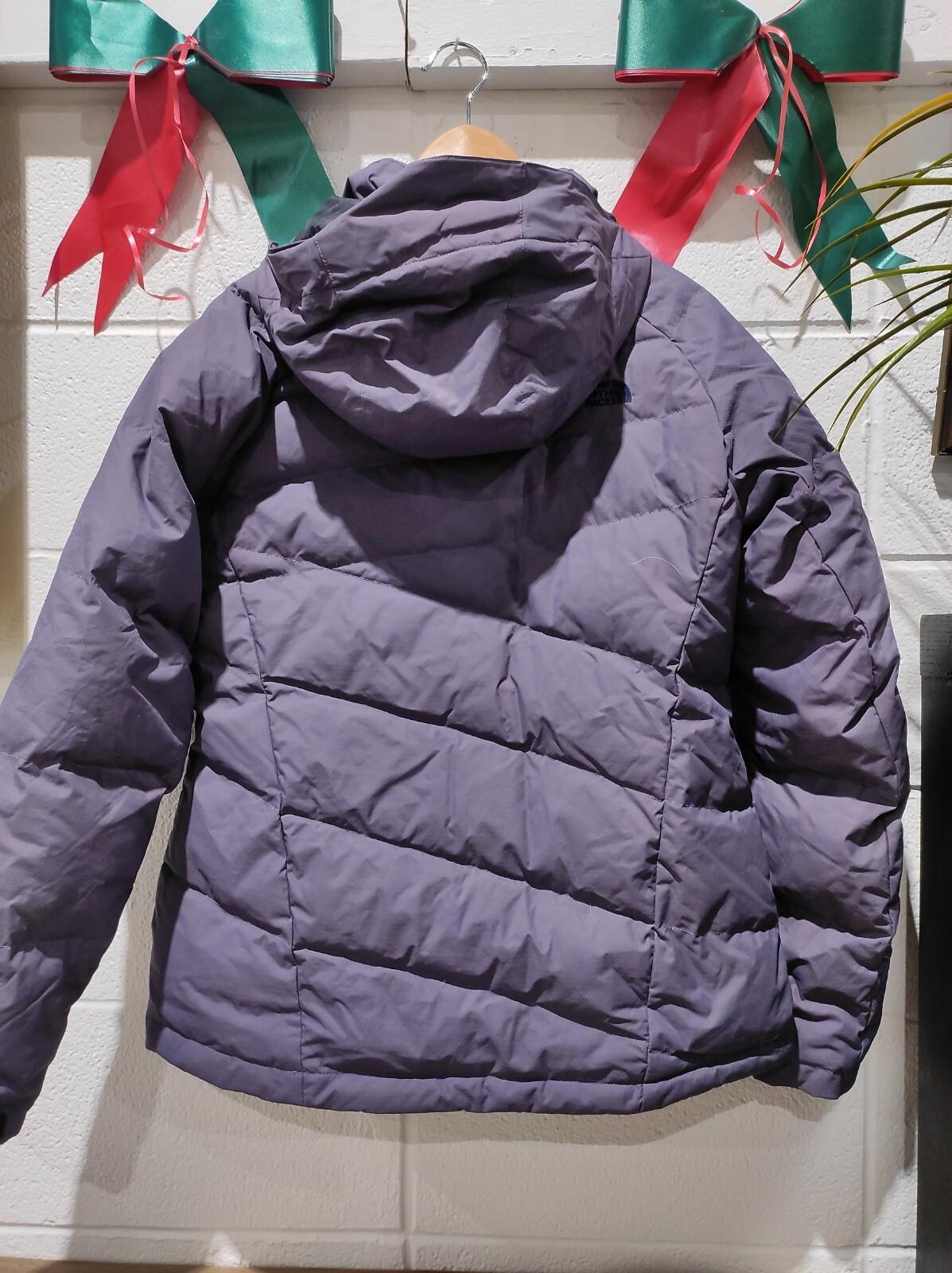 THE NORTH FACE HOODED PUFFER WOMENS JACKET SIZE- M PURPLE