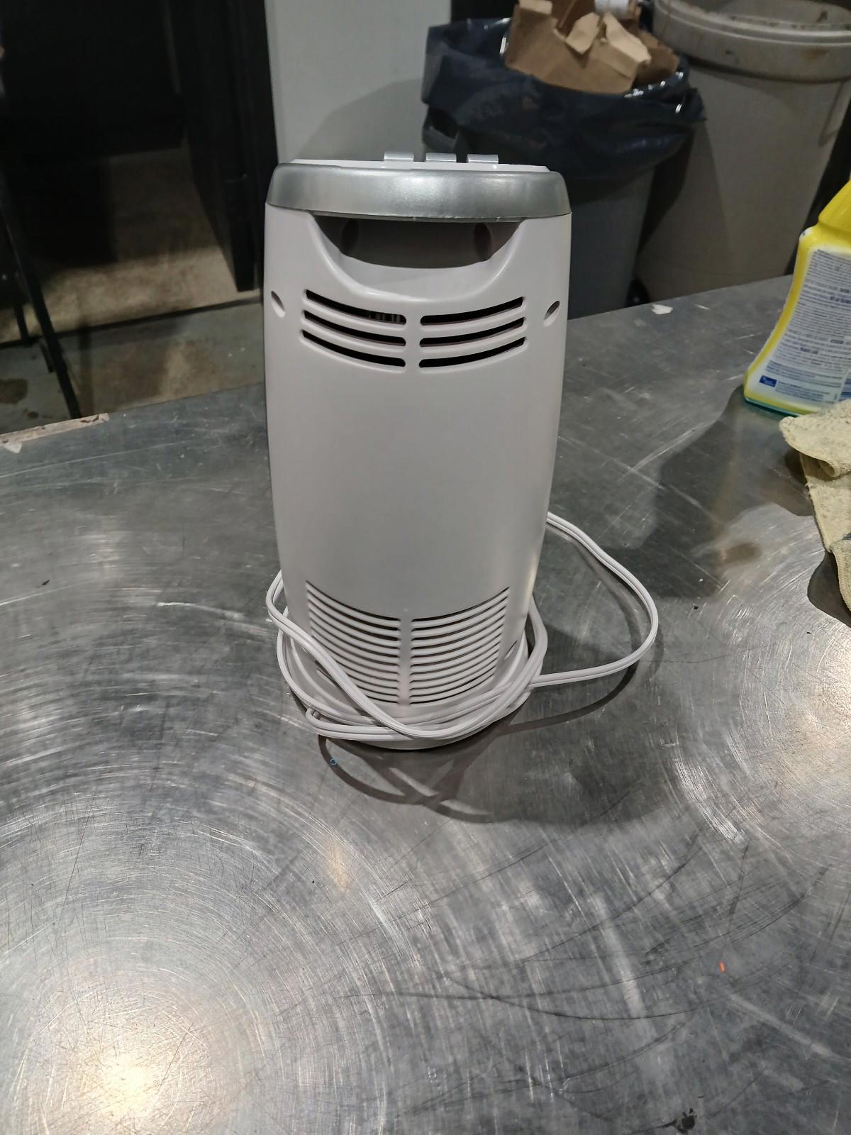 Bionaire BT014 Mini Oscillating Personal Oscillate Tower Fan - 2 Speed Silent WH