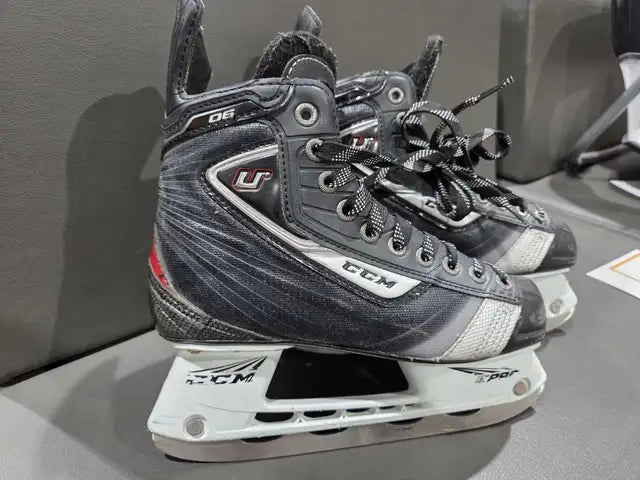 CCM U06 Ice Youth Skates Size 4