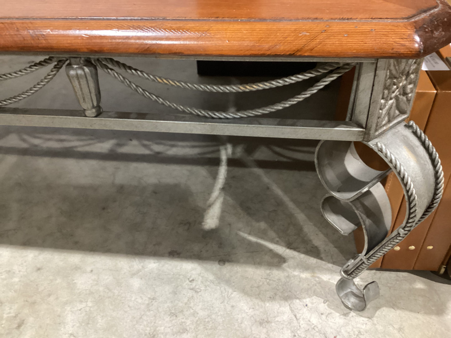 Wood & Metal Coffee Table (50x30x17)