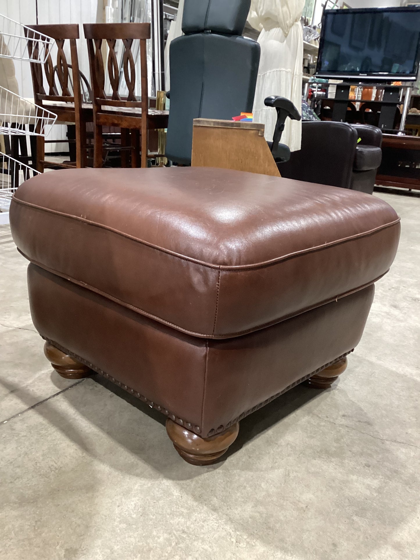Brown Leather Ottoman (27x27x17)