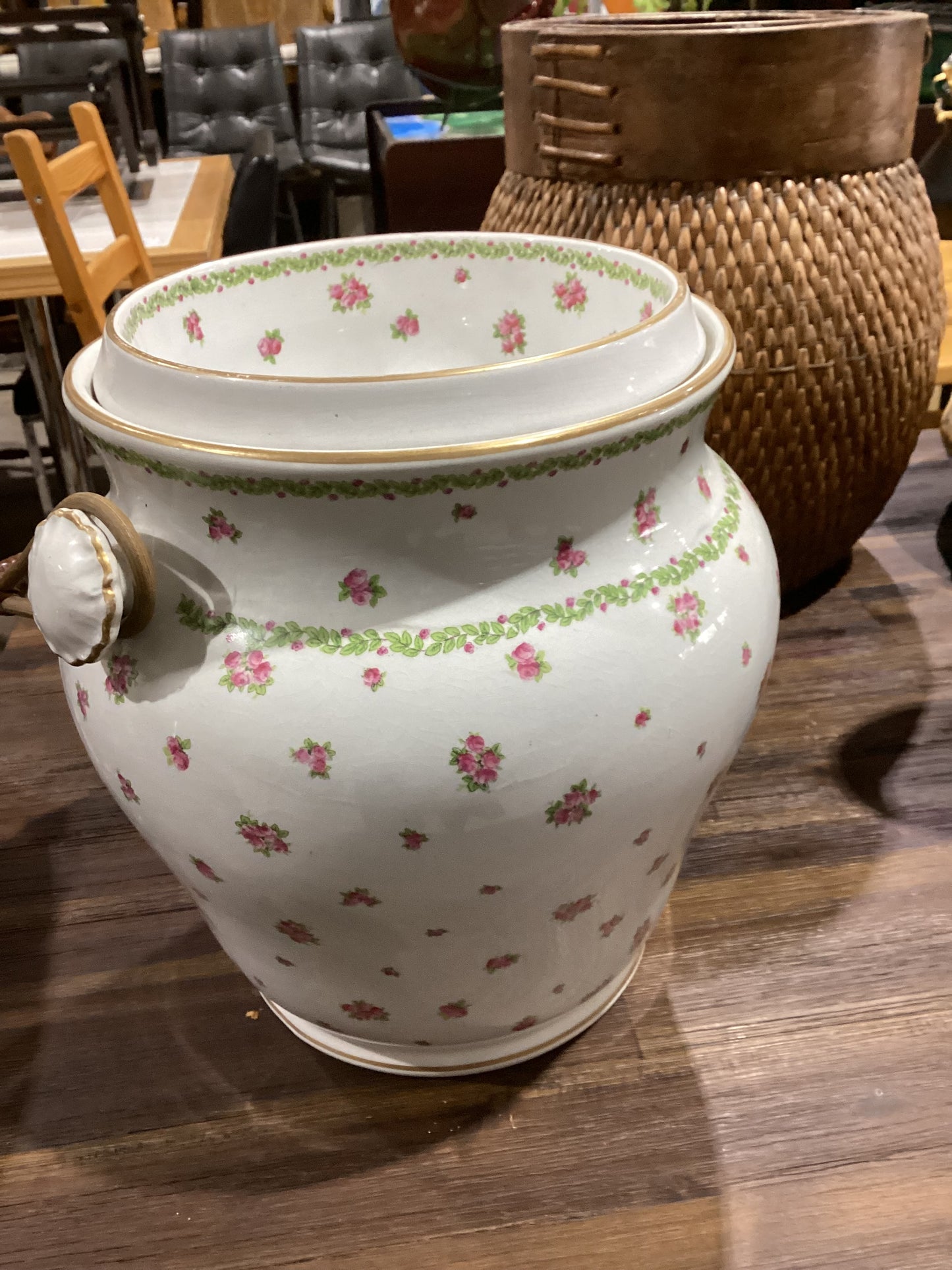 Vintage Floral Ceramic Pot with Lid