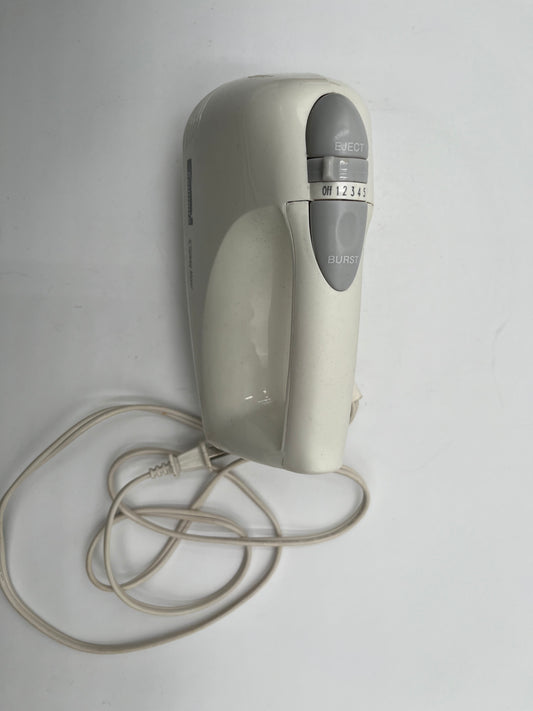 Kenmore 5-Speed Hand Mixer White w/ Beaters Dough Hooks Storage Bag