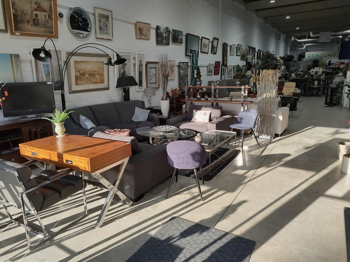 One-of-a-kind finds. Secondhand prices.
