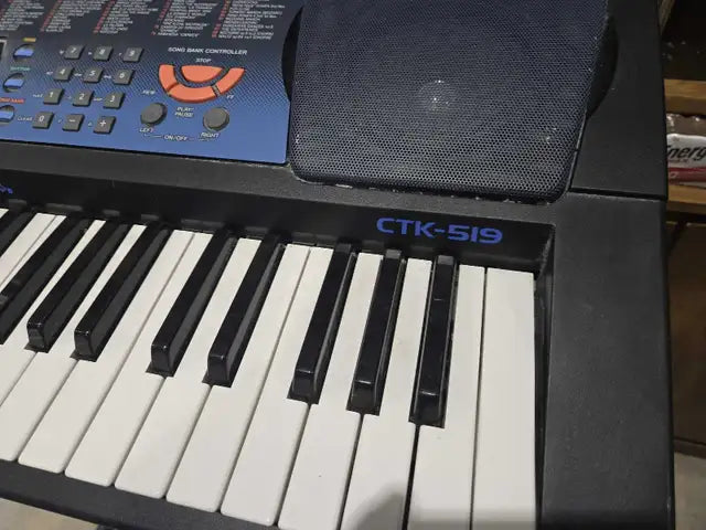 Casio CTK-519 Keyboard
