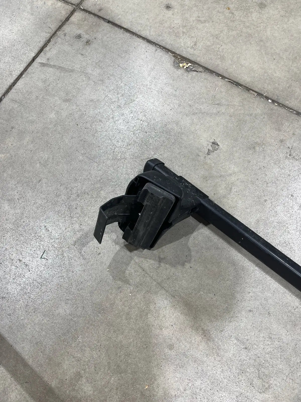 Thule roof rack 60 inches