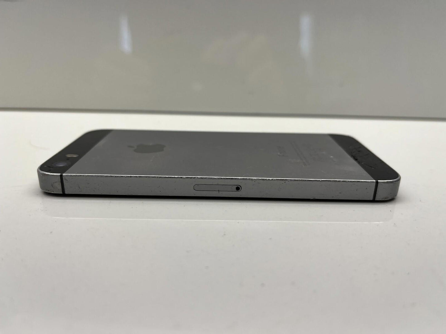 iPhone 5S Space Grey Shattered Glass FOR PARTS