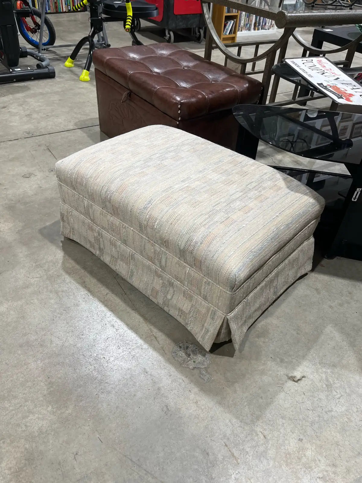 Set of two ottoman