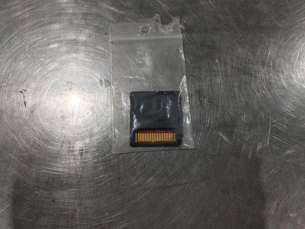 GOOD CONDITION GamesEngine R4 Nintendo DS SD Card Homebrew adapter Grey w/SDCARD