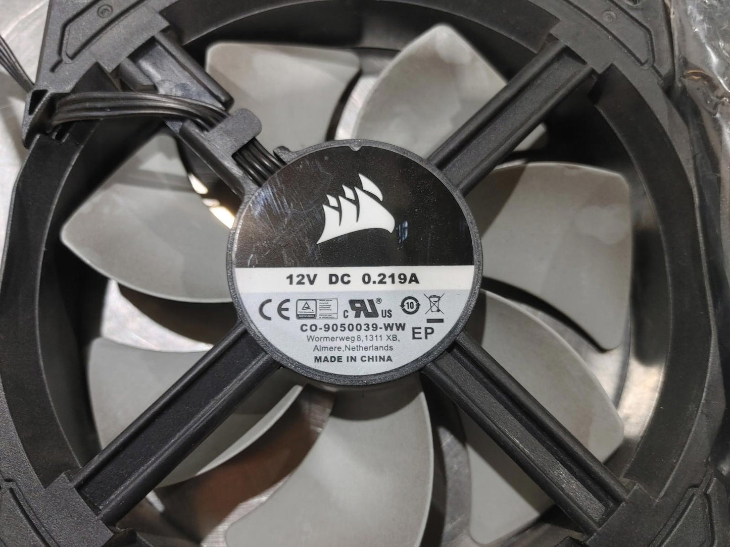 GOOD CONDITION Lot of 2 Corsair 120mm 12V DC PC 4pin Case Fans Black/Grey