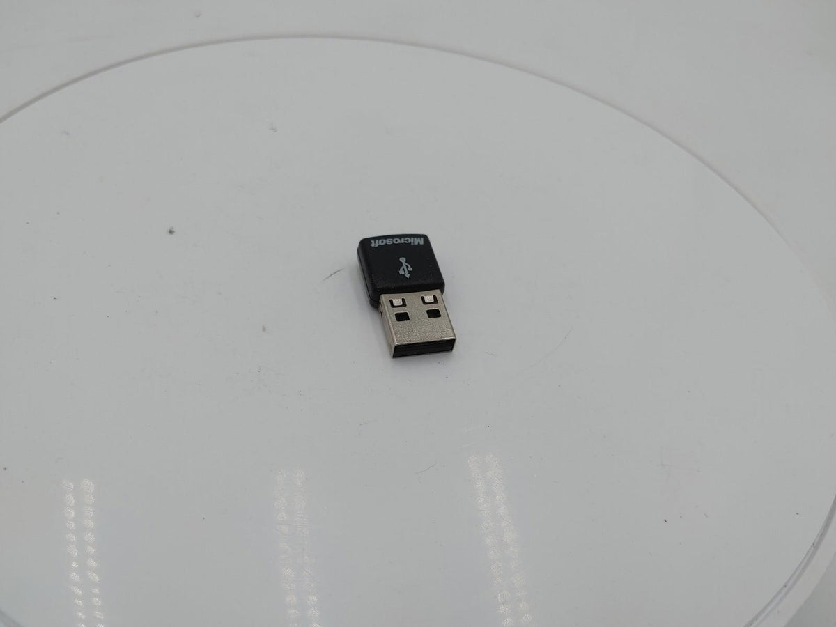 Excellent Condition Microsoft Wireless Keyboard 800 w/ Dongle Black Works Tested