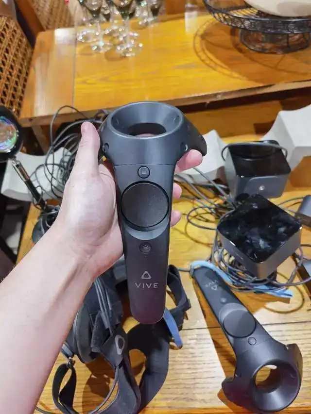 HTC Vive Virtual Reality System - Tested