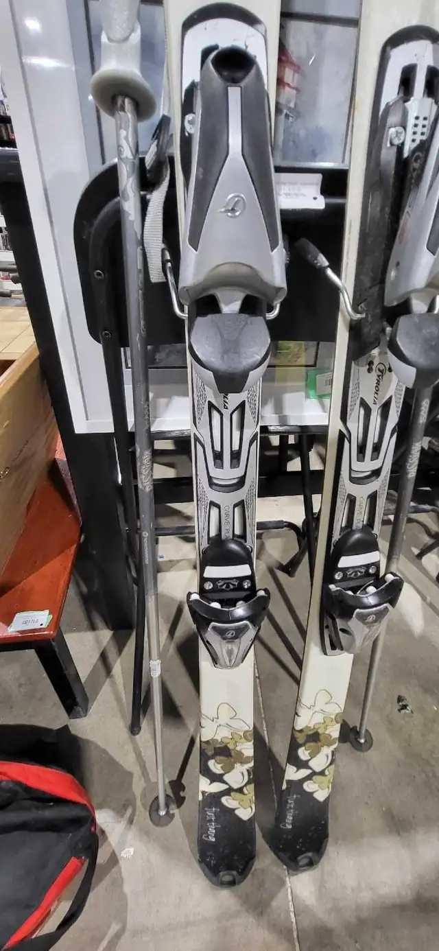 Head First Thang Skis with Salomon Bag
