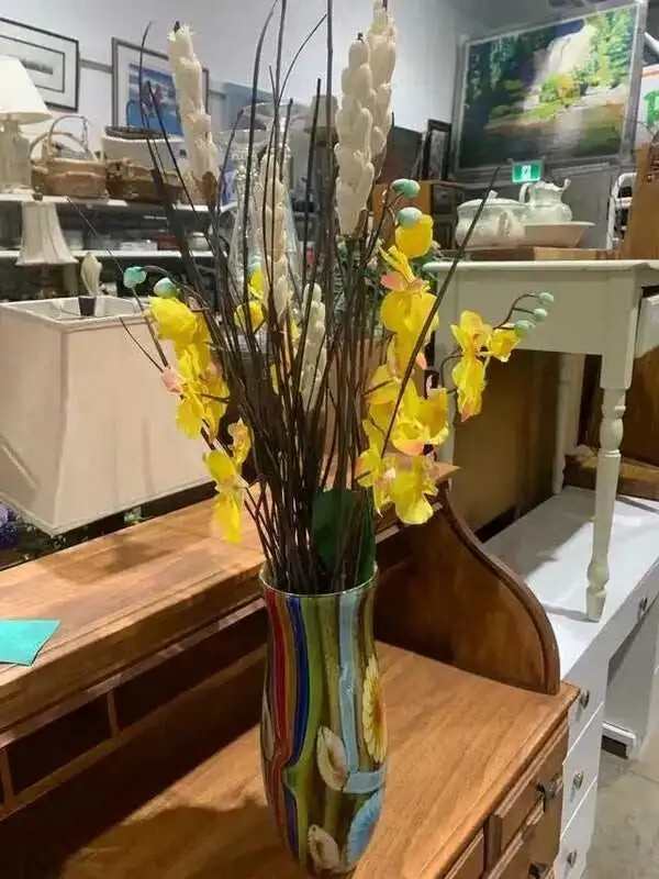 Murano Primary Colour Artvase with Flowers