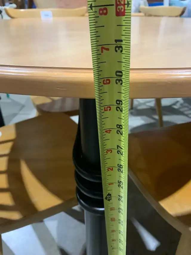 Medium Sized Round Kitchen Table With Metal Legs