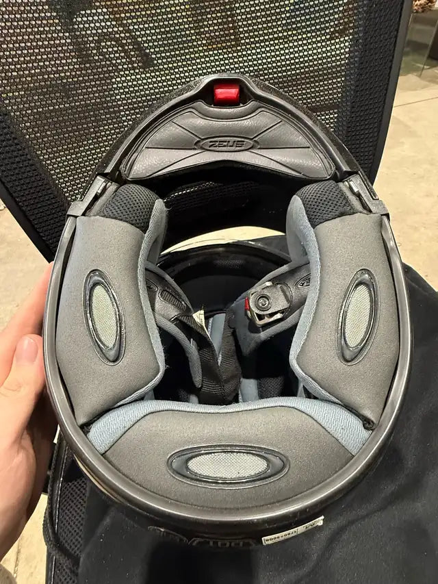 Zeus Synthese Black Helmet with Carry/Protective Bag