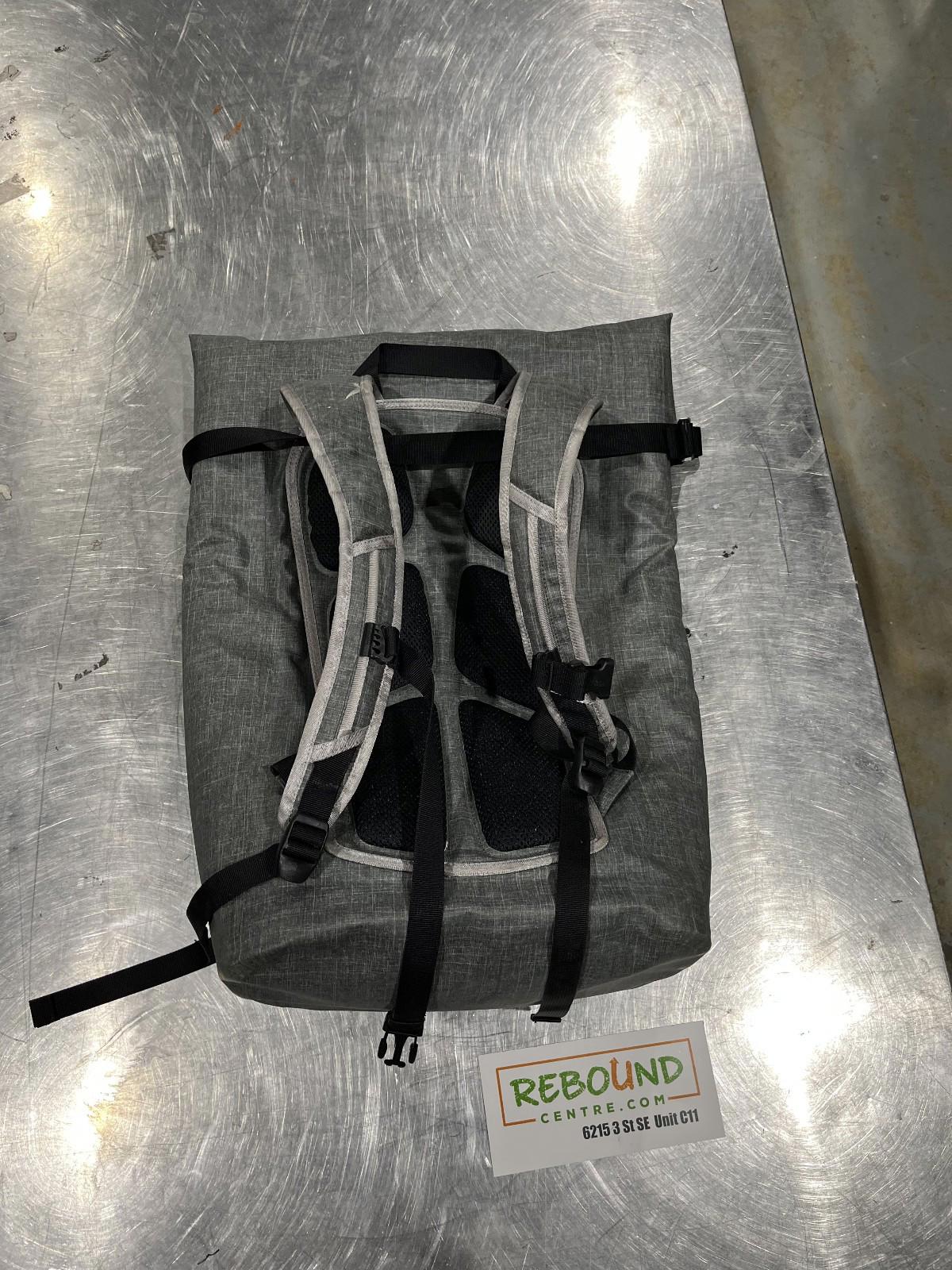 Woods Waterproof Travel Backpack (Grey)